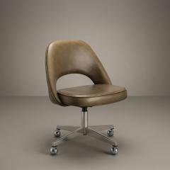Eero Saarinen Knoll Saarinen Executive Armless Chair in Olive Leather Stainless Steel Base - 4537354