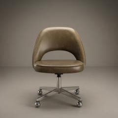 Eero Saarinen Knoll Saarinen Executive Armless Chair in Olive Leather Stainless Steel Base - 4537356