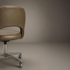 Eero Saarinen Knoll Saarinen Executive Armless Chair in Olive Leather Stainless Steel Base - 4537360