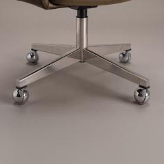 Eero Saarinen Knoll Saarinen Executive Armless Chair in Olive Leather Stainless Steel Base - 4537362