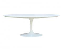 Eero Saarinen Mid Century Modern White Tulip Oval Cocktail Table by Eero Saarinen for Knoll - 2011723