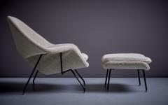 Eero Saarinen Newly upholstered Set of Eero Saarinen Womb Chair and Ottoman or Stool for Knoll - 3092597