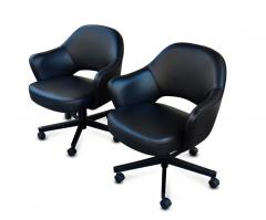 Eero Saarinen Pair Saarinen Knoll Executive Chairs Black Leather Tilt Swivel Height Adjustable - 2618373
