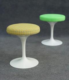 Eero Saarinen Pair of Mixed Upholstery Eero Saarinen Tulip Swivel Stools by Knoll Studio - 3781204