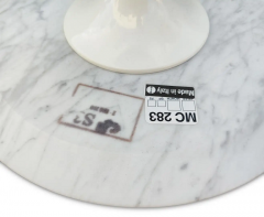 Eero Saarinen Perfect Pair of Saarinen Knoll Studio Round Marble Top Tulip Side or End Table - 2757035