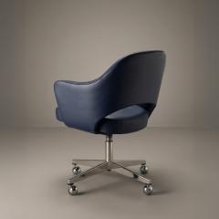 Eero Saarinen Saarinen Executive Arm Chair in Blue Leather on Stainless Steel Base by Knoll - 4504733