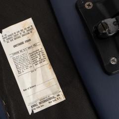 Eero Saarinen Saarinen Executive Arm Chair in Blue Leather on Stainless Steel Base by Knoll - 4504740