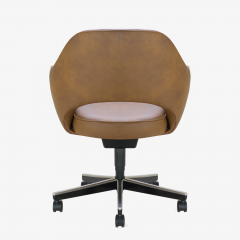 Eero Saarinen Saarinen Executive Arm Chair in Leather Swivel Base - 610601