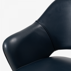 Eero Saarinen Saarinen Executive Arm Chair in Leather by Eero Saarinen for Knoll Swivel Base - 2585983