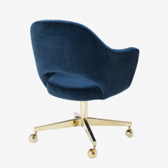 Eero Saarinen Saarinen Executive Arm Chair in Navy Velvet Swivel Base 24k Gold Edition S 6 - 610637