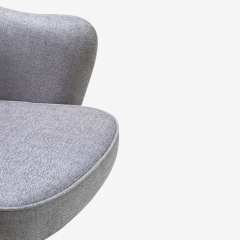 Eero Saarinen Saarinen Executive Arm Chair in Sterling Weave Swivel Base - 495914