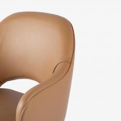 Eero Saarinen Saarinen Executive Arm Dining Chairs in Camel Leather Brass Legs Set of 6 - 4418303