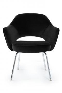 Eero Saarinen Saarinen Executive Armchair in Black Velvet - 240141