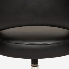 Eero Saarinen Saarinen Executive Armchair in Original Black Leather Nickel Swivel Base - 3065740