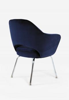 Eero Saarinen Saarinen Executive Armchairs in Navy Velvet - 244813