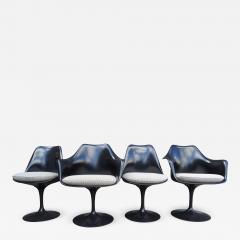 Eero Saarinen Set of Four Black Tulip Chairs by Eero Saarinen for Knoll - 989551