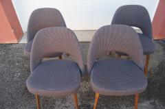 Eero Saarinen Set of Four Executive Side Chairs Model 72 by Eero Saarinen for Knoll - 2859158