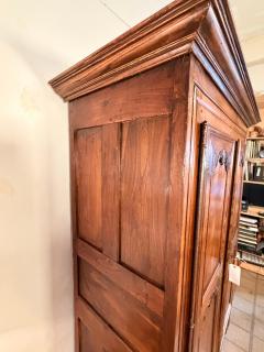 Eighteenth century Walnut Armoire finely carved elements 2 doors - 4687320