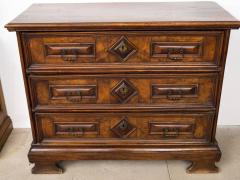 Elegant 18th Century Walnut Baroque Commode - 342889