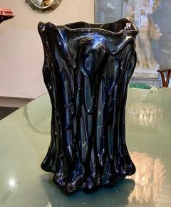 Elegant Black Iridescent Murano Glass Vase - 2787060