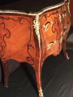 Elegant French 18th Century Commode Louis XV Period - 1816988