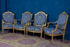 Elegant French 19 Century Gilt Living Room Suite with a Sofa and Four Armchairs - 4063870