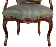 Elegant Set of 4 French Louis XV Style Carved Walnut Open Armchairs - 1089430