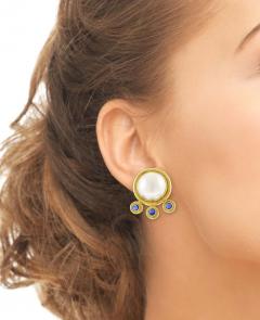 Elizabeth Locke Elizabeth Locke Mab Pearl Sapphire Earrings - 2622499