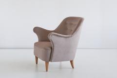 Elsa Gullberg Elsa Gullberg Armchair in Taupe Velvet and Elm Sweden Late 1930s - 1095619