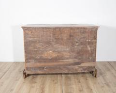 Emilian Bolognese Walnut Chest of Drawers with Rusticated Drawers Mid 17th Cent - 4189734
