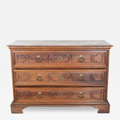Emilian Bolognese Walnut Chest of Drawers with Rusticated Drawers Mid 17th Cent - 4191341