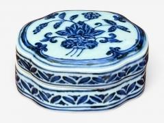 Emperor Xuande Marked Diminutive Lidded Box Blue and White Porcelain - 4729043