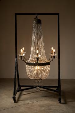 Empire Style Gilt Brass and Crystal Sac Perles Chandelier with Six Arms - 4510513