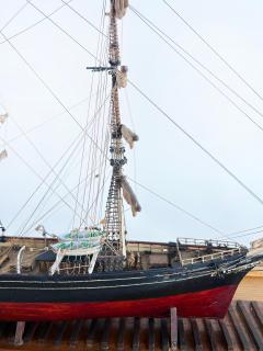 English 1870 Cutty Sark Clipper Hand Crafted Model Encased in Wood Glass 1970s - 4432508