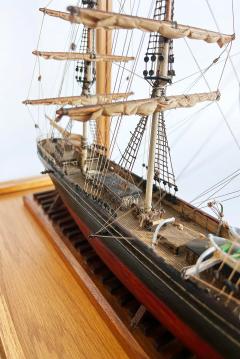 English 1870 Cutty Sark Clipper Hand Crafted Model Encased in Wood Glass 1970s - 4432511
