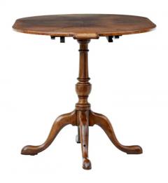 English 1920s Walnut Occasional Extension Table with Butterfly Veneer and Leaf - 3550184