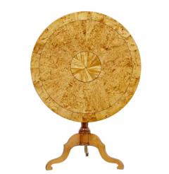 English 19th Century Alder Root Tilt Top Table with Turned Pedestal Tripod Base - 3550086