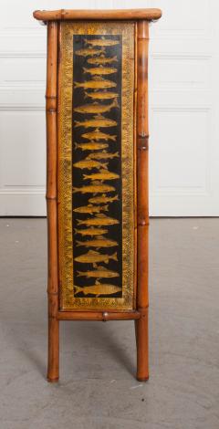 English 19th Century Bamboo and D coupage Fish Bookcase - 1099529