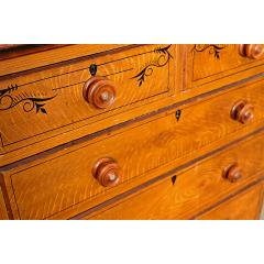 English 19th Century Faux Bois Painted Chest - 4759179
