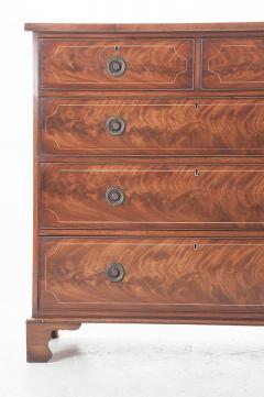 English 19th Century Mahogany Chest of Drawers - 498021