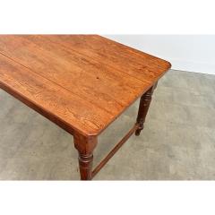 English 19th Century Pine Farmhouse Table - 4632789
