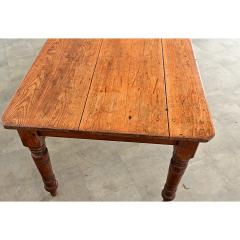 English 19th Century Pine Farmhouse Table - 4632797
