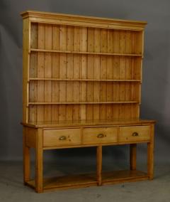 English 19th Century Pine Pot Board Dresser - 1885670