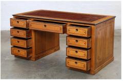 English 19th Century Satinwood Pedestal Desk - 3034980