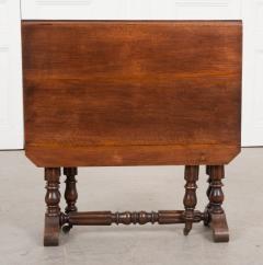 English 19th Century William and Mary Style Walnut Gate Leg Dining Table - 972991
