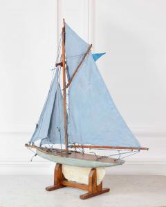 English 20th Century Bowman Carved Wood Gaff Cutter Pond Yacht - 4758257