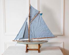 English 20th Century Bowman Carved Wood Gaff Cutter Pond Yacht - 4758290