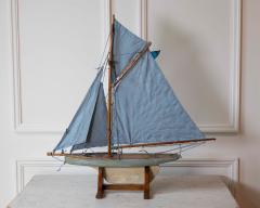 English 20th Century Bowman Carved Wood Gaff Cutter Pond Yacht - 4758302