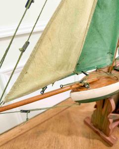 English 20th Century Carved Wood Gaff Cutter Pond Yacht - 4758279