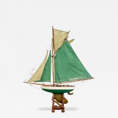 English 20th Century Carved Wood Gaff Cutter Pond Yacht - 4760798